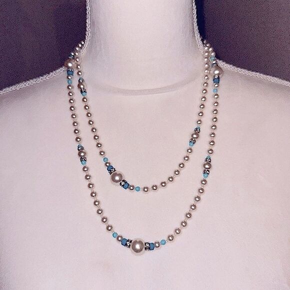 Faux Pearl with Turquoise Beaded Necklace! - Picture 2 of 11
